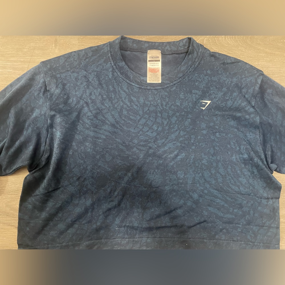 Gym shark long sleeve crop top - Picture 2 of 3